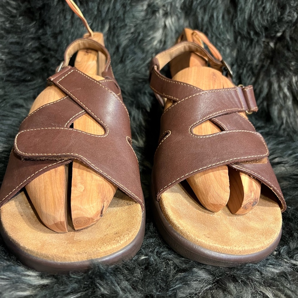 SAS Brown Leather Sandals Women’s sz11 made in USA - Picture 4 of 11